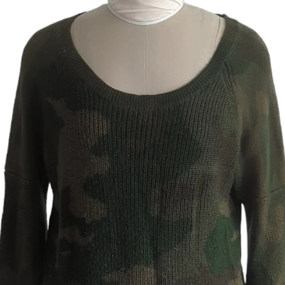 Aritzia TNA Camo Scoop Neck Sweater - Picture 5 of 7